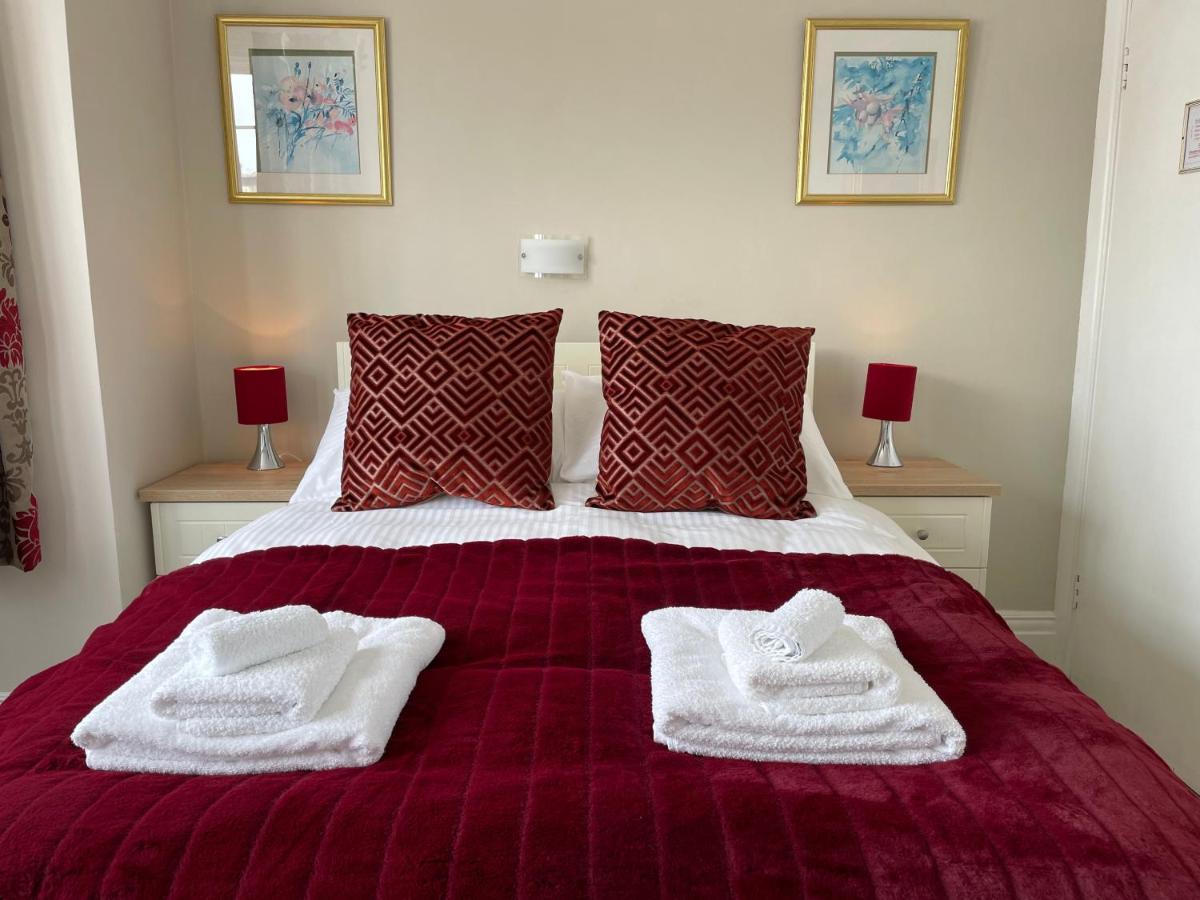 The Sandrock Clacton-on-Sea Exterior photo