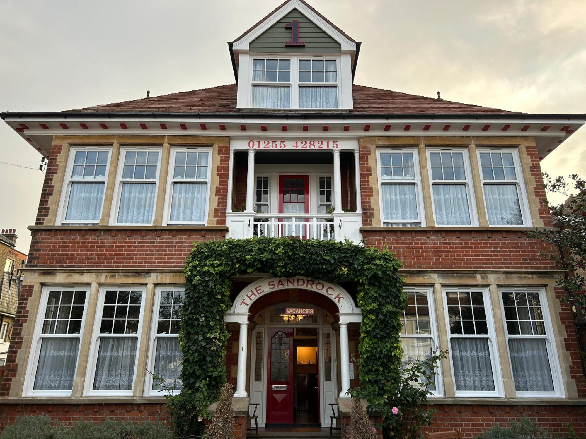The Sandrock Clacton-on-Sea Exterior photo